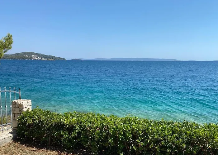 V2 Apartman Seget Vranjica